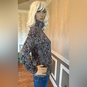 Worn once!🤩Tyler Boe!😎Turtle neck/size-M/brown/blk/white